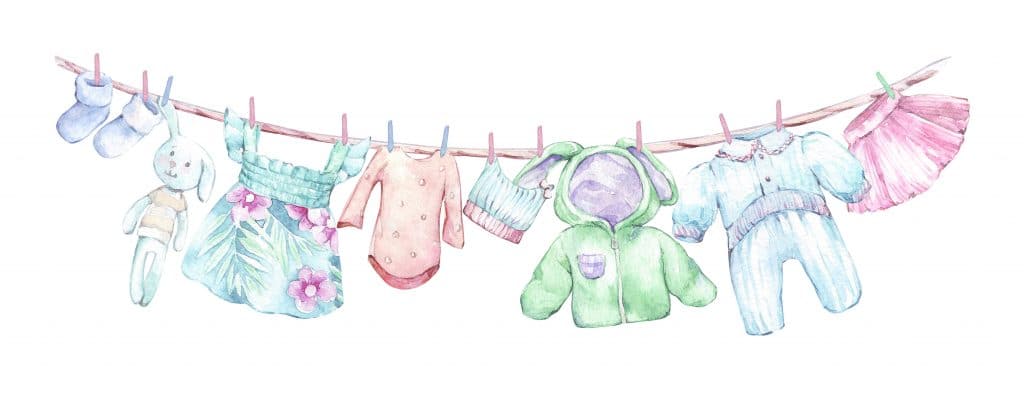 Varal com roupas de bebê barata